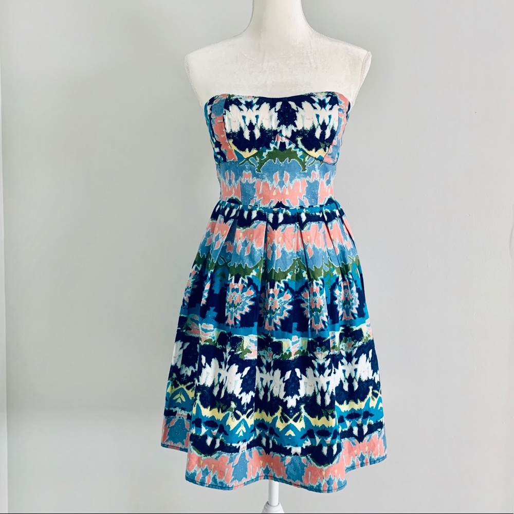 NWT Strapless Pattern Dress